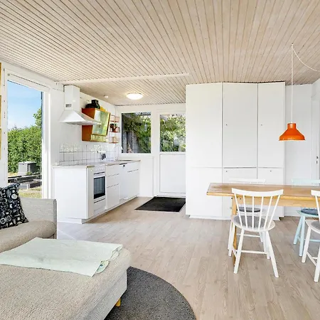 5 Bedroom Beautiful In יולסמינדה