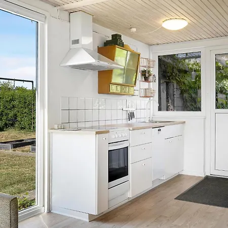 5 Bedroom Beautiful In בית נופש