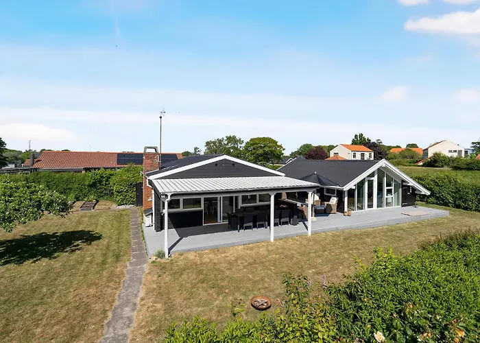 Holiday home 5 Bedroom Beautiful In